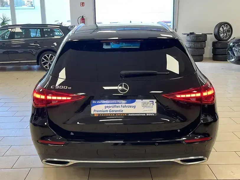 Gebraucht Mercedes C300e Avantgarde 313 PS (230 kW) 2022 Schwarz Kombi
