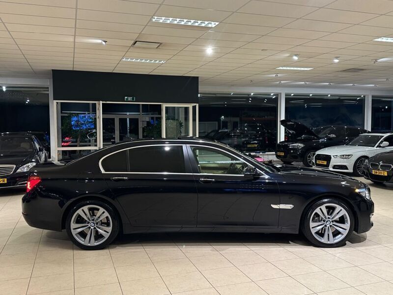 Gebraucht BMW 730L 258 PS (189 kW) 2013 Schwarz Limousine