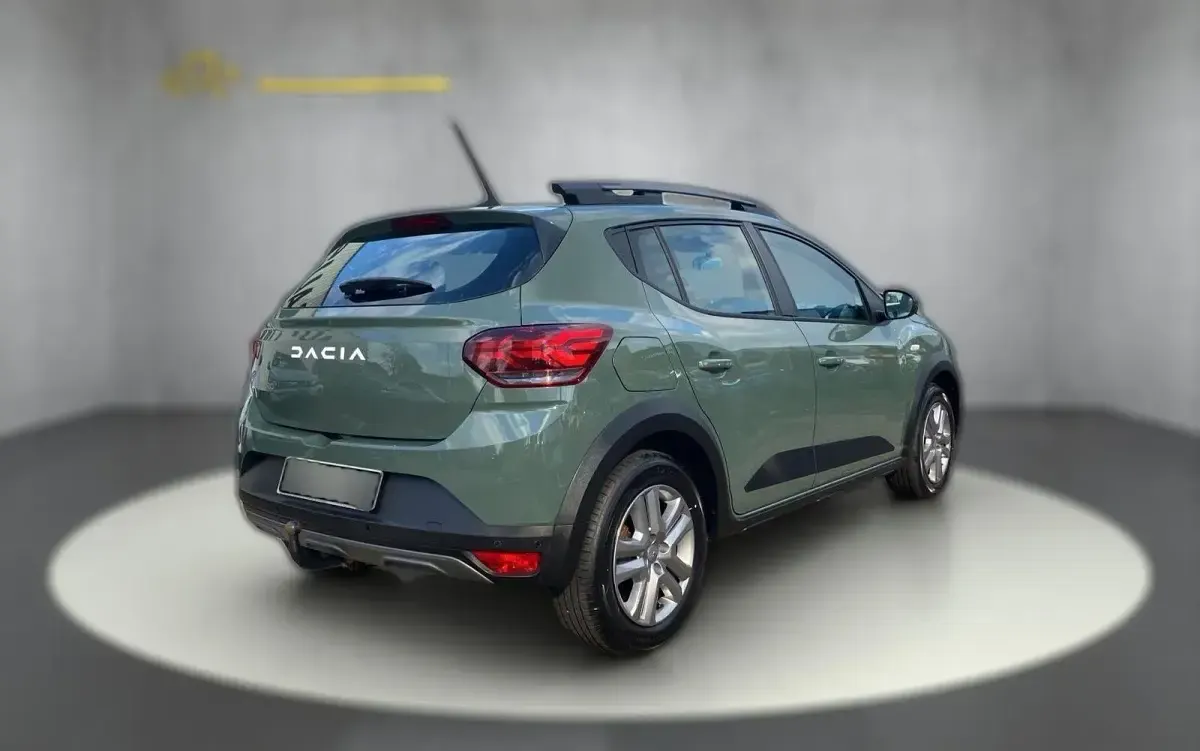 Gebraucht Dacia Sandero Expression 101 PS (74 kW) 2023 Grün