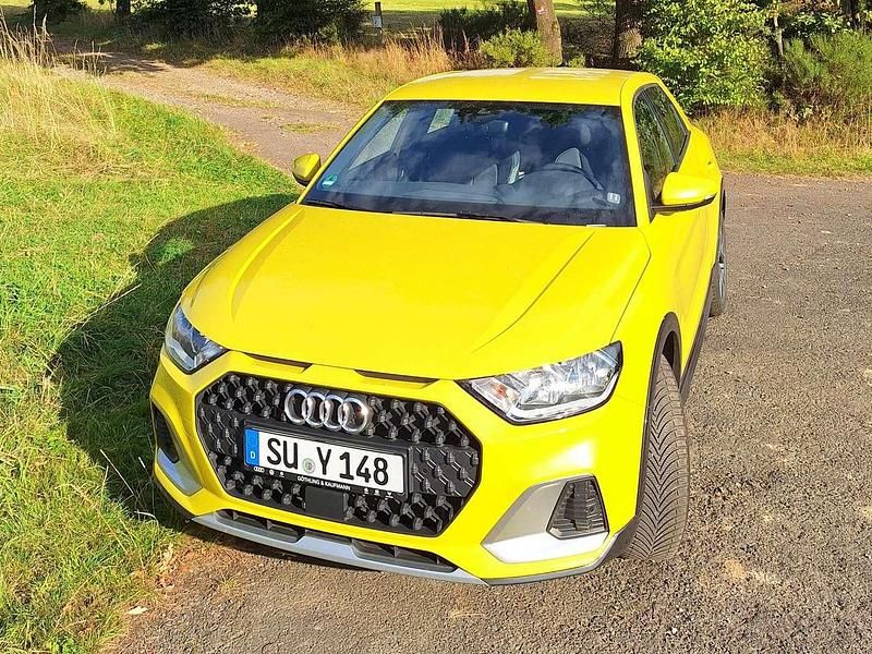 Gebraucht Audi A1 95 PS (69 kW) 2021 Gelb SUV