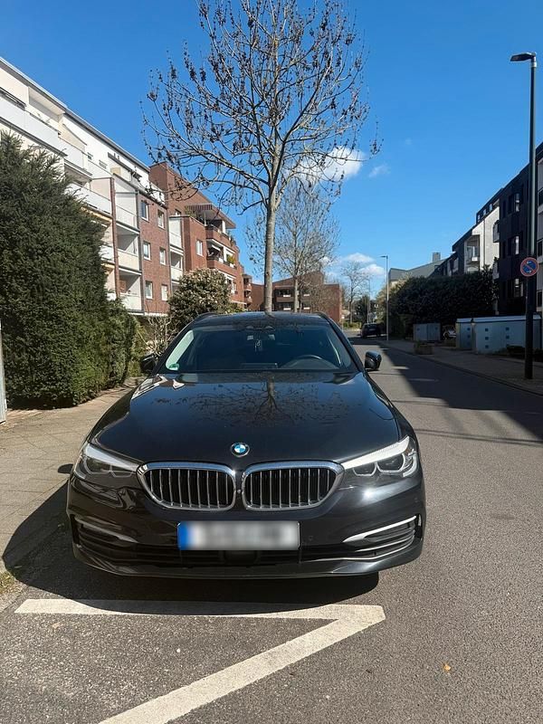 Gebraucht BMW 520 190 PS (139 kW) 2018 Schwarz Kombi