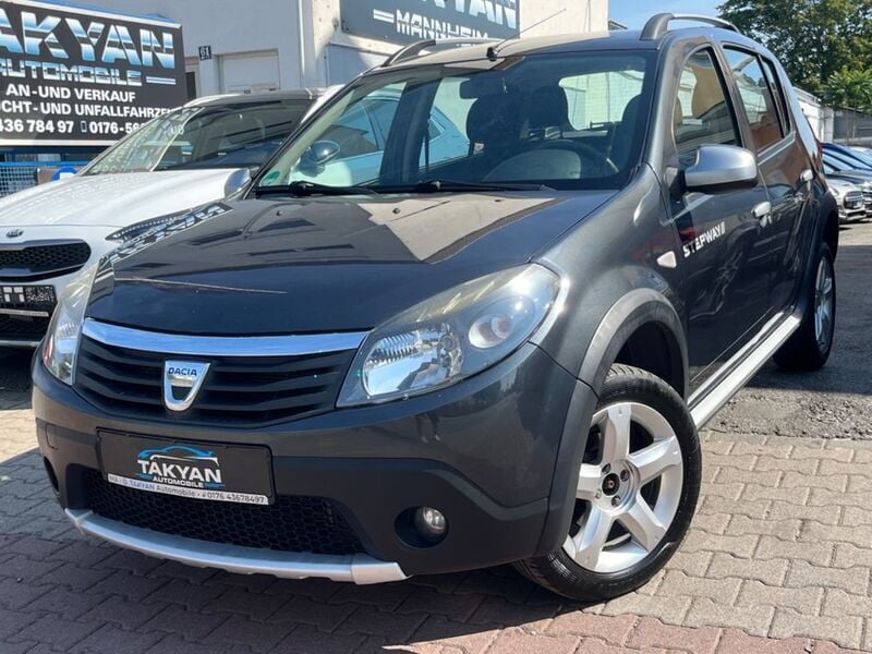 Gebraucht Dacia Sandero Stepway 84 PS (61 kW) 2011 Grau Kleinwagen