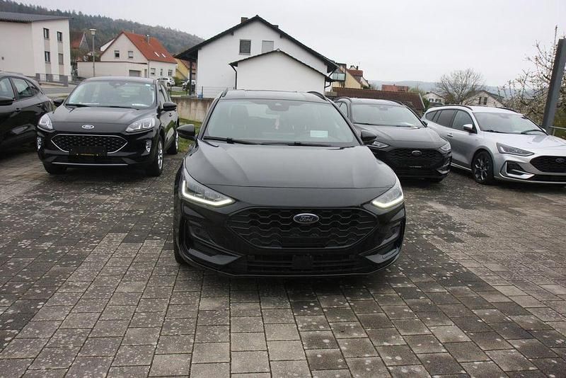 Gebraucht Ford Focus ST-Line X 155 PS (114 kW) 2024 Schwarz Limousine