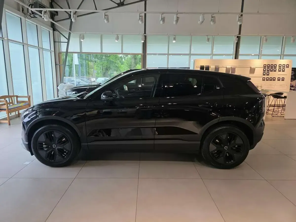 Gebraucht Volvo EX30 Performance 314 kW (428 PS) 2025 Onyx black SUV