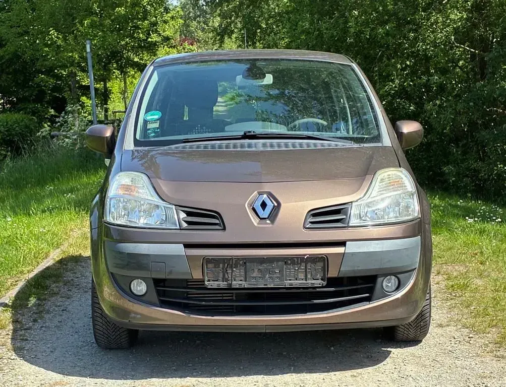Gebraucht Renault Modus 103 PS (75 kW) 2012 Braun Van / Kleinbus