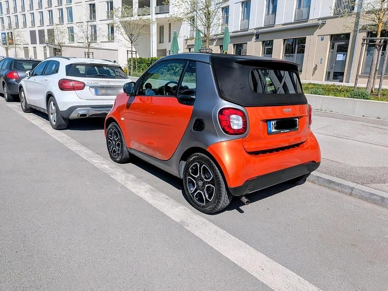 Używany Smart ForTwo Cabrio Passion 90 KM (66 kW) 2017 Pomarańczowy Kabriolet