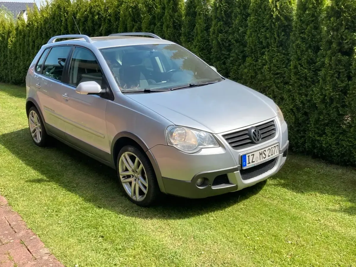 Używany VW Polo Cross 101 KM (74 kW) 2008 Srebrny Hatchback