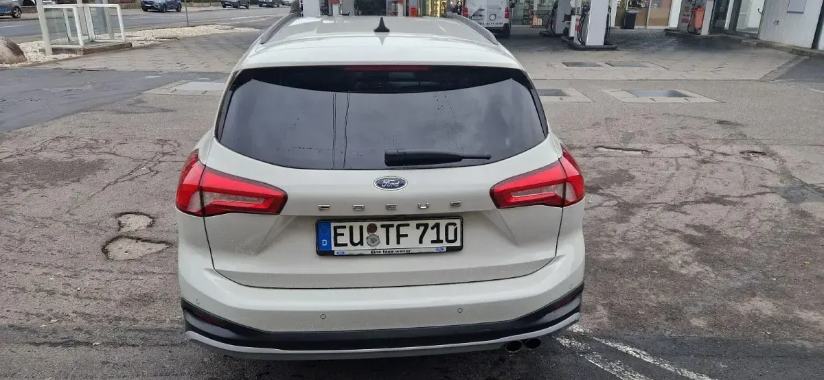 Gebraucht Ford Focus Active X 120 PS (88 kW) 2020 Weiß Kombi