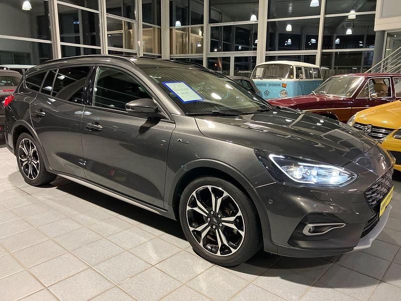 Gebraucht Ford Focus Active 182 PS (133 kW) 2019 Grau Limousine