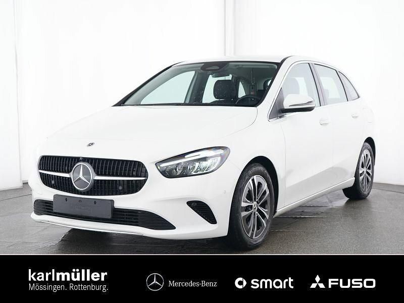 Unilack polarweiß Gebraucht 2024 Mercedes B180 Van / Kleinbus | 28.850 € (Superpreis) - Bild 1/4