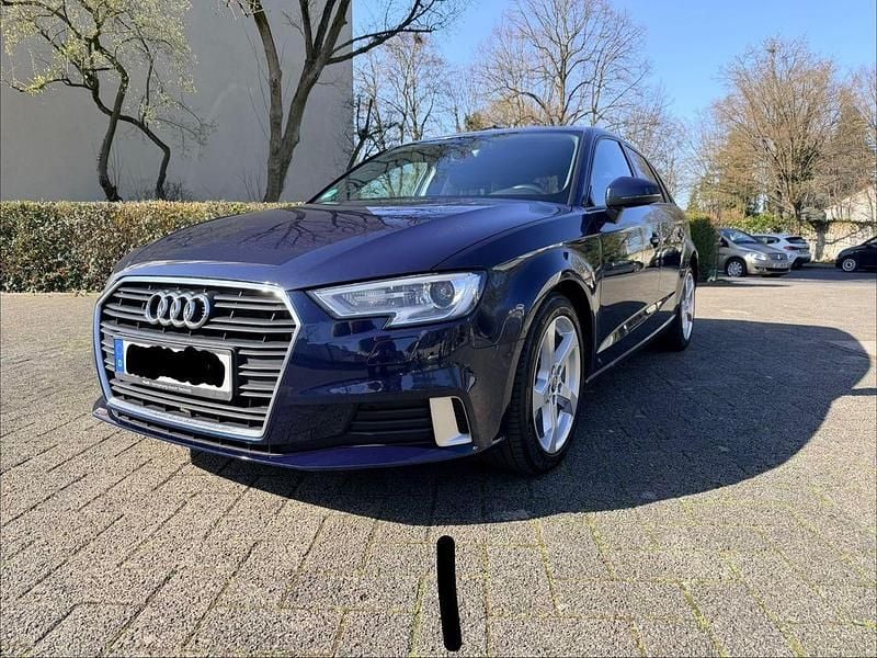 Gebraucht Audi A3 Sport 184 PS (135 kW) 2017 Blau Limousine