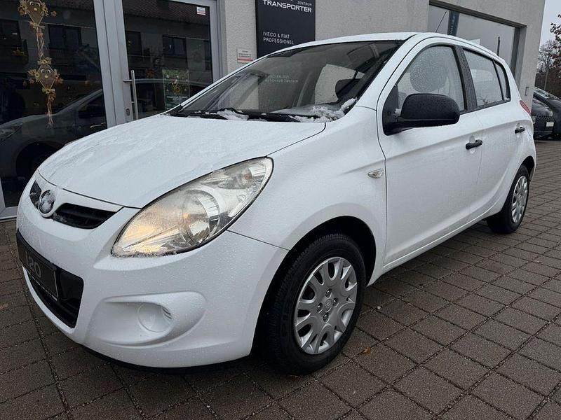 Gebraucht Hyundai i20 Classic 77 PS (56 kW) 2010 Weiß Limousine