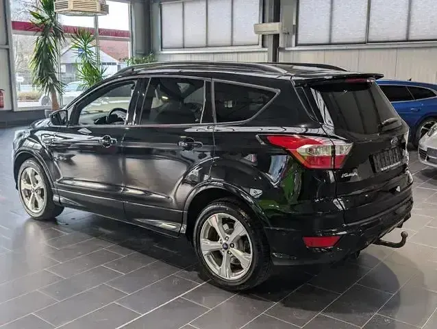 Gebraucht Ford Kuga ST-Line 175 PS (128 kW) 2019 Schwarz SUV