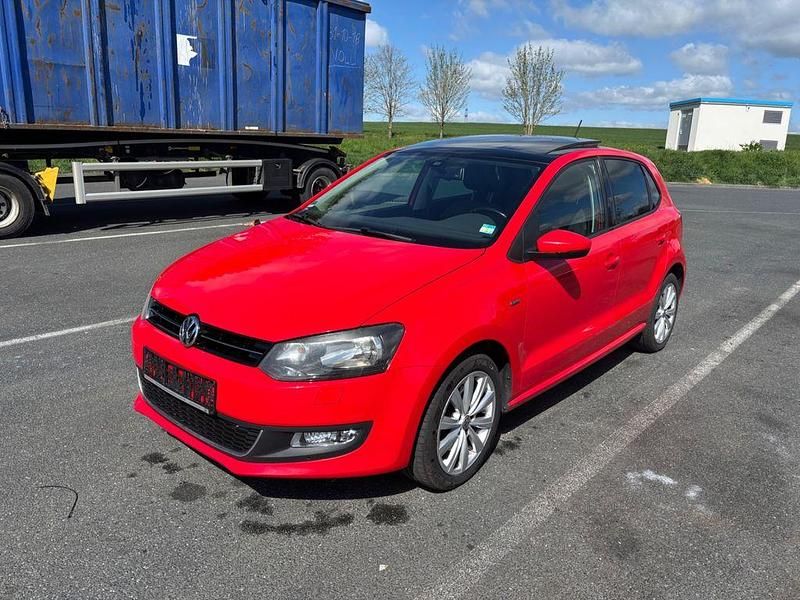 Second-hand VW Polo 105 CP (77 kW) 2013 Roșu Hatchback