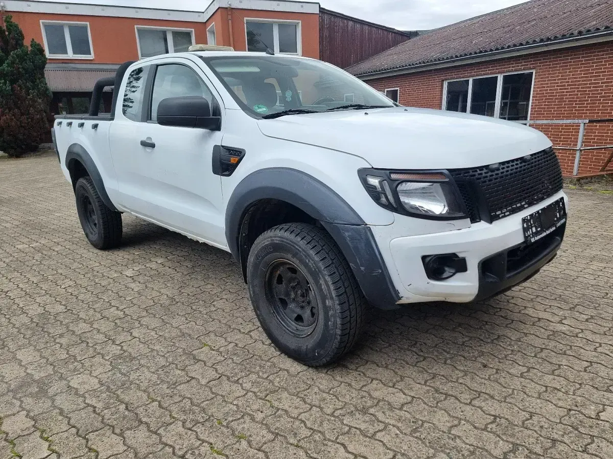 Gebraucht Ford Ranger XL 150 PS (110 kW) 2012 Weiß Pickup