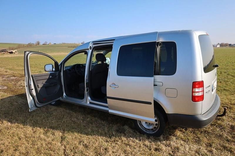 Usata VW Caddy 140 CV (102 kW) 2015 Argento Monovolume