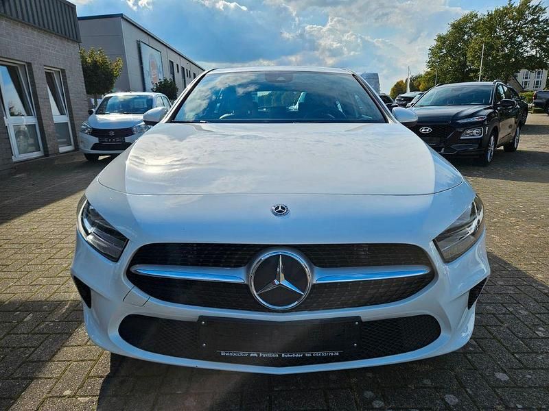 Gebraucht Mercedes A220 190 PS (139 kW) 2019 Polarweiss Limousine