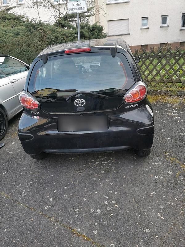 Gebraucht Toyota Aygo 68 PS (50 kW) 2009 Schwarz Kleinwagen
