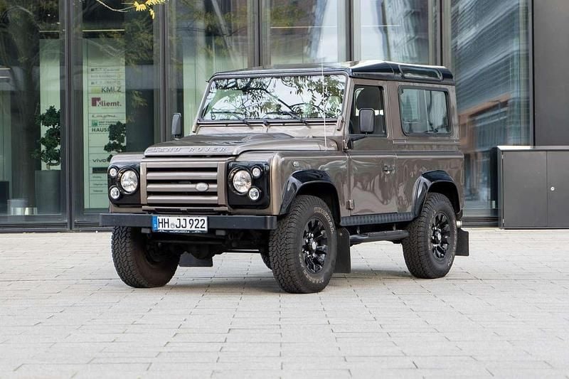 Bronze Gebraucht 2012 Land Rover Defender Kombi | 52.900 € - Bild 1/4