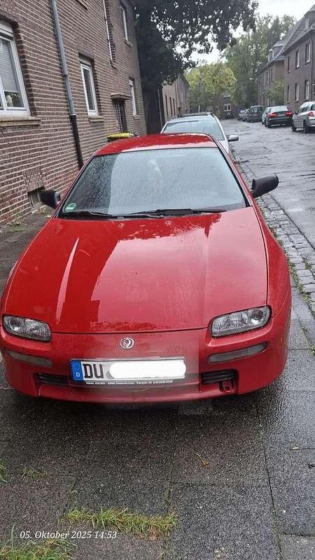 Rot Gebraucht 1996 Mazda 323F Limousine | 3.000 € - Bild 1/4
