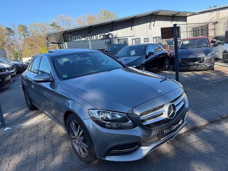Gebraucht Mercedes C180 156 PS (114 kW) 2015 Silber Limousine