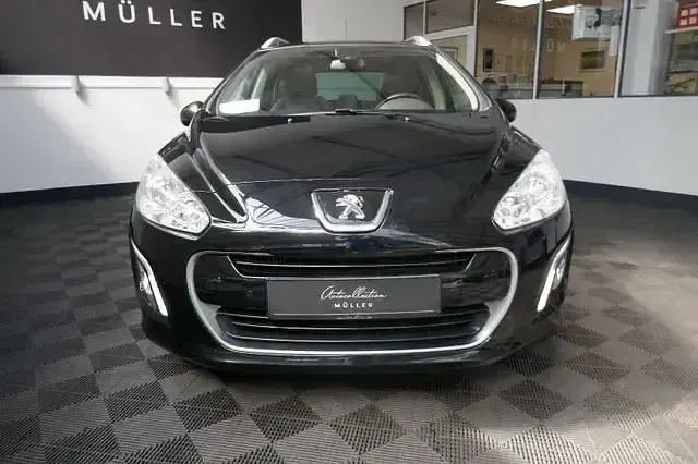 Gebraucht Peugeot 308 SW Allure 156 PS (114 kW) 2013 Schwarz Kombi