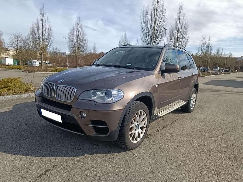 Braun Gebraucht 2013 BMW X5 Comfort Edition SUV | 12.199 € - Bild 1/4