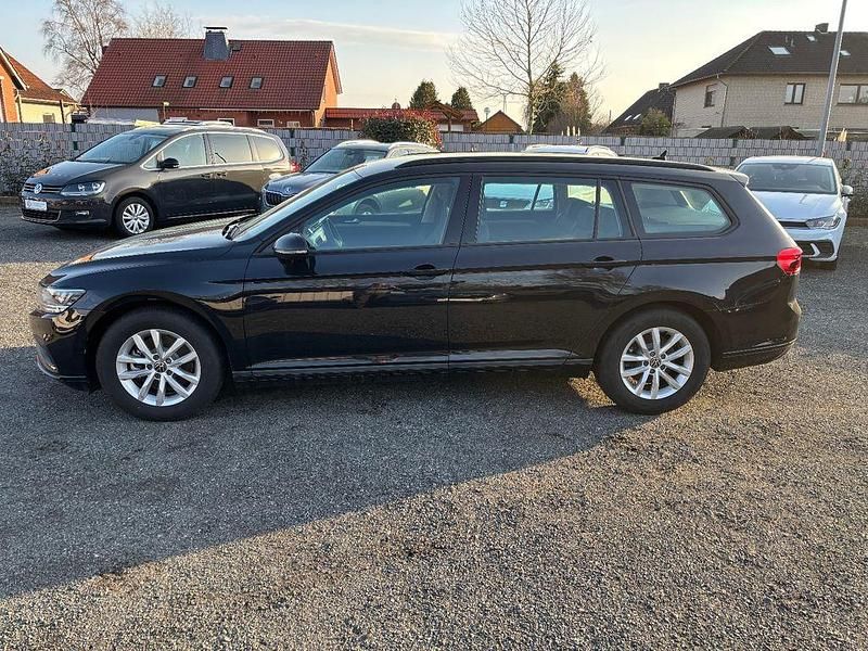 Gebraucht VW Passat 150 PS (110 kW) 2022 Schwarz Kombi