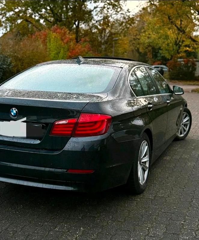 Gebraucht BMW 523 204 PS (150 kW) 2010 Schwarz Limousine