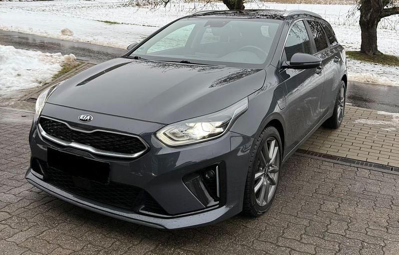 Grau Gebraucht 2020 Kia Ceed Sportswagon Kombi | 17.250 € (Fairer Preis) - Bild 1/4