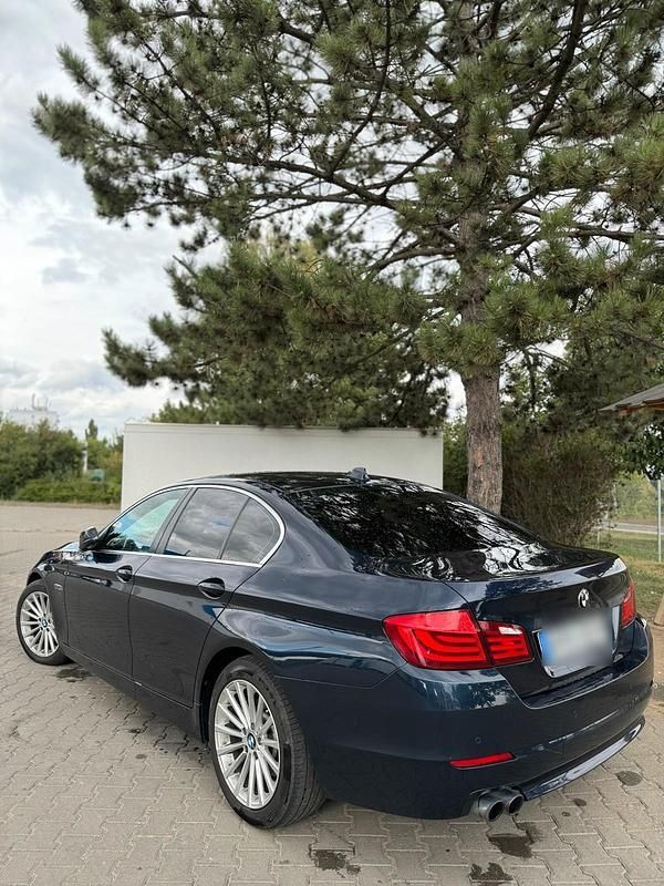 Gebraucht 2011 BMW 530 Limousine | 10.999 € - Bild 1/4