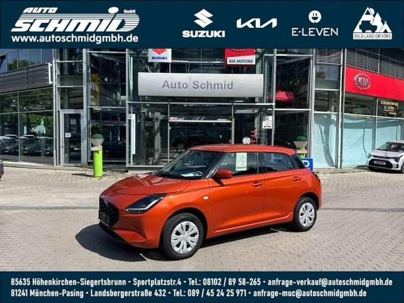 Flame orange pearl metallic Neu 2025 Suzuki Swift Club Kleinwagen | 17.990 € - Bild 1/3