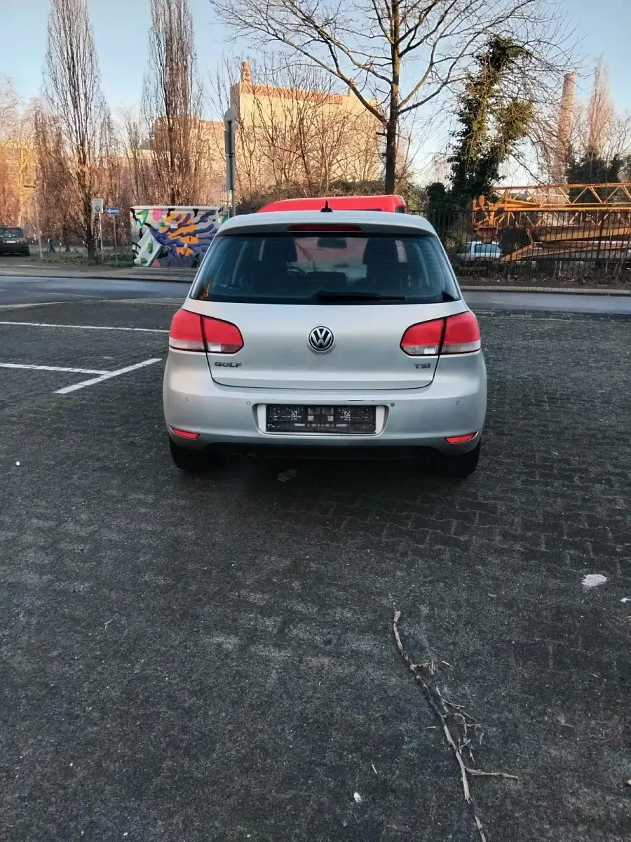 Gebraucht VW Golf VI 122 PS (89 kW) 2010 Silber Kleinwagen
