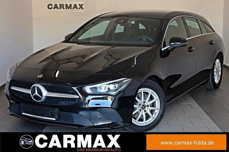 Schwarz Gebraucht 2020 Mercedes CLA200 Kombi | 23.600 € (Guter Preis) - Bild 1/4