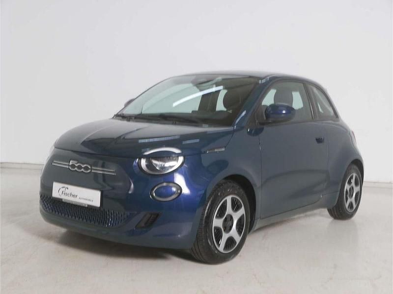 Gebraucht Fiat 500e Action 69 kW (95 PS) 2023 Grün Kleinwagen