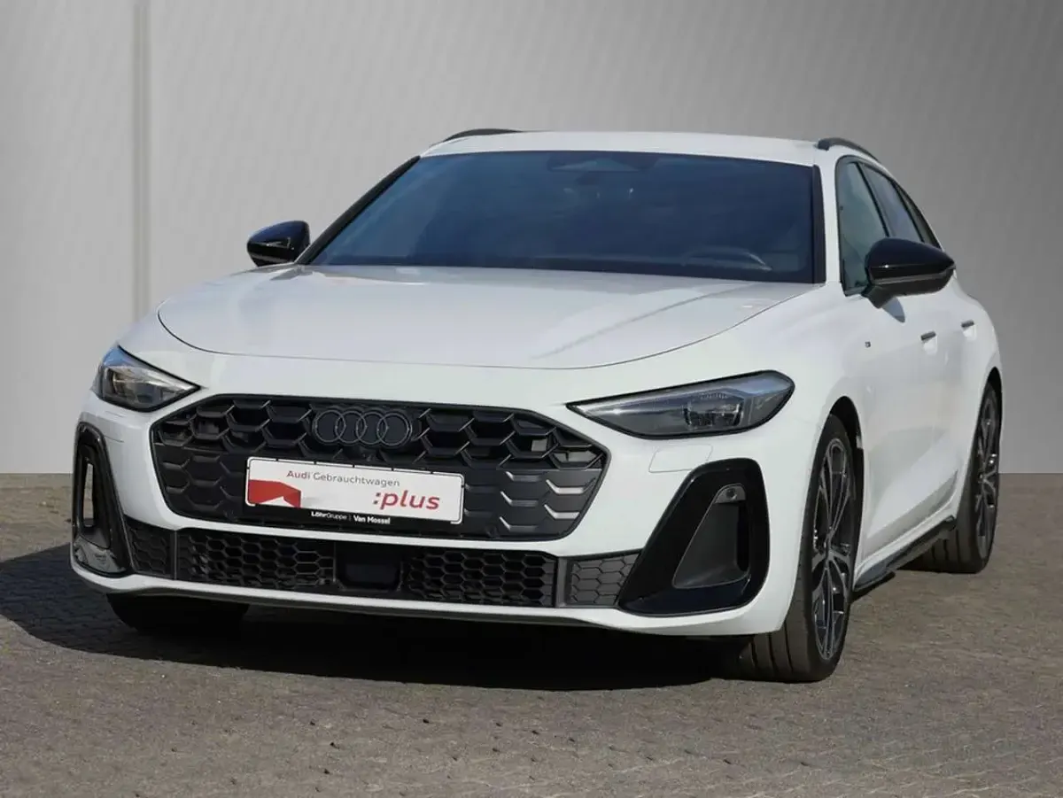 Gebraucht Audi A5 S-Line 204 PS (150 kW) 2025 Gletscherweiß metallic Kombi