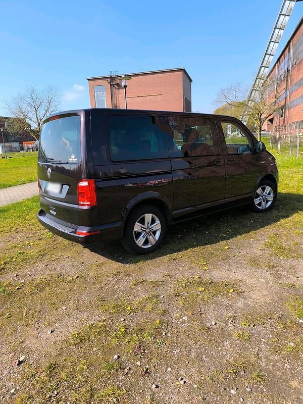 Używany VW T6 150 KM (110 kW) 2016 Andere farben Van