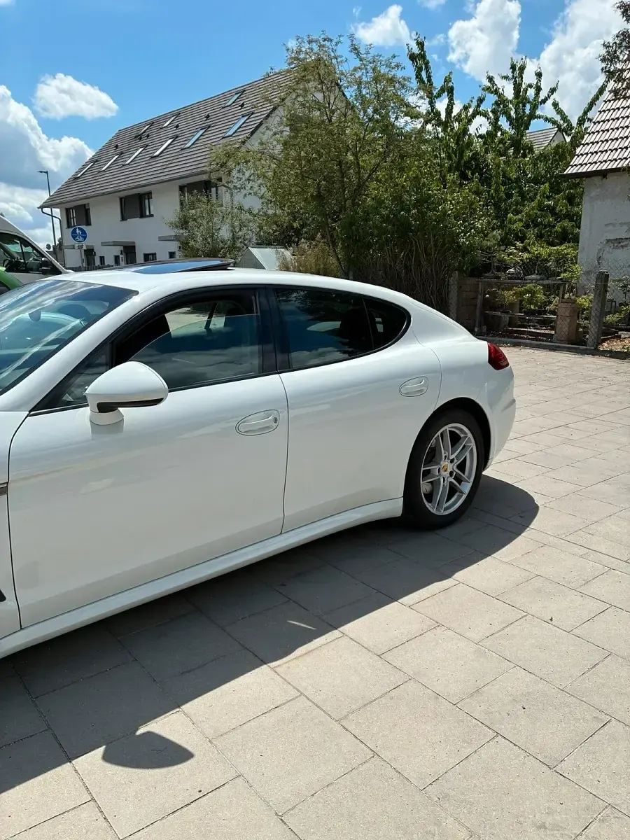 Gebraucht Porsche Panamera 310 PS (228 kW) 2015 Weiß Kleinwagen