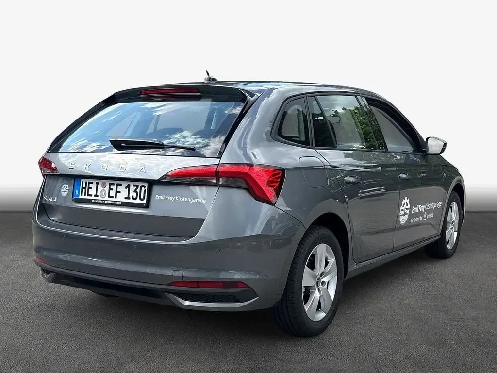 Neu Skoda Scala Essence 95 PS (69 kW) 2025 Grau Kleinwagen