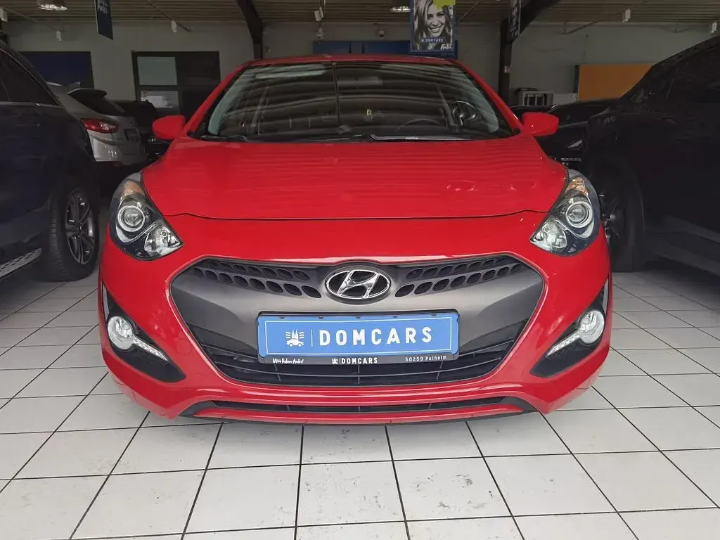 Gebraucht Hyundai Coupé Edition 99 PS (72 kW) 2013 Cool red Coupé