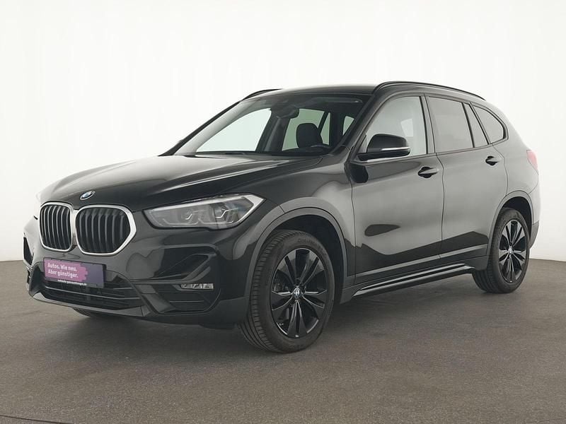 Schwarz Gebraucht 2022 BMW X1 Sport Line SUV | 24.195 € (Superpreis) - Bild 1/4