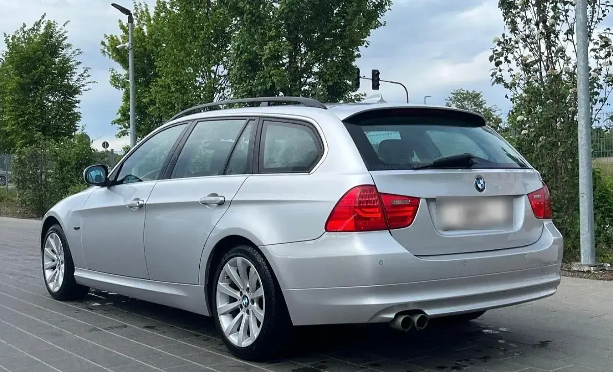 Gebraucht BMW 325 197 PS (144 kW) 2009 Silber Kombi