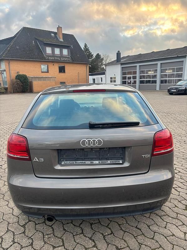 Gebraucht Audi A3 105 PS (77 kW) 2011 Beige Limousine