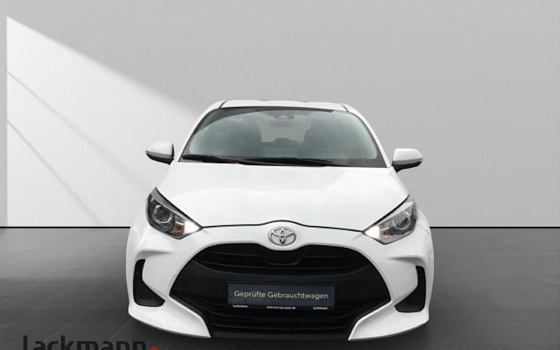 Gebraucht Toyota Yaris Comfort 72 PS (52 kW) 2023 Weiss Kleinwagen