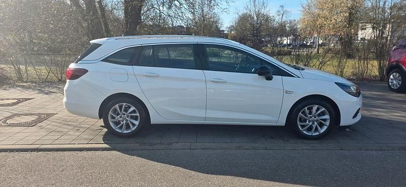 Gebraucht Opel Astra Elegance 122 PS (89 kW) 2022 Weiß Kombi