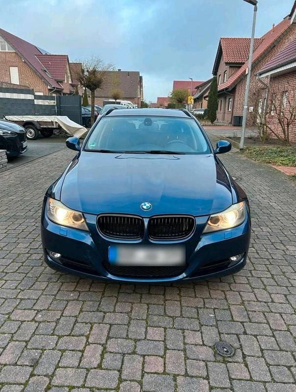 Second-hand BMW 525 218 CP (160 kW) 2010 Albastru Break