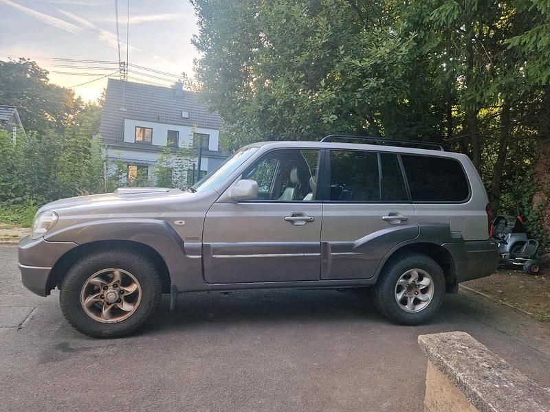 Silber Gebraucht 2005 Hyundai Terracan SUV | 3.000 € (Fairer Preis) - Bild 1/4