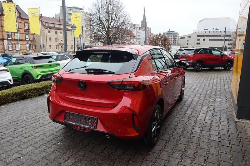 Neu Opel Corsa 101 PS (74 kW) 2026 Rot Limousine