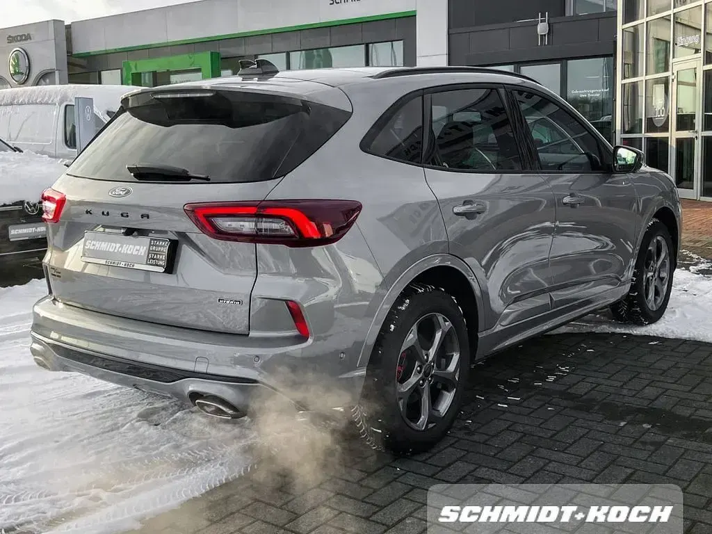 Gebraucht Ford Kuga 152 PS (111 kW) 2024 Solar silver (silber) SUV