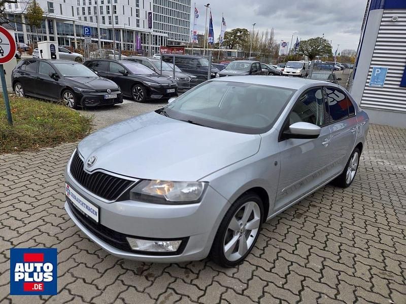 Silber Gebraucht 2013 Skoda Rapid Elegance Limousine | 7.979 € (Etwas zu teuer) - Bild 1/4